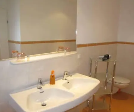 Kur- Und Gastehaus Anna Nocleg ze śniadaniem 3*